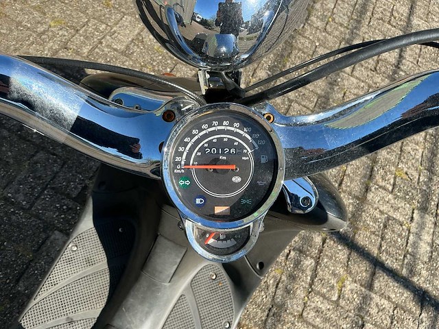 Diverse bromscooter - afbeelding 17 van  24
