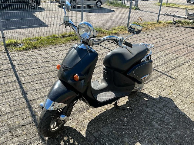Diverse bromscooter - afbeelding 24 van  24