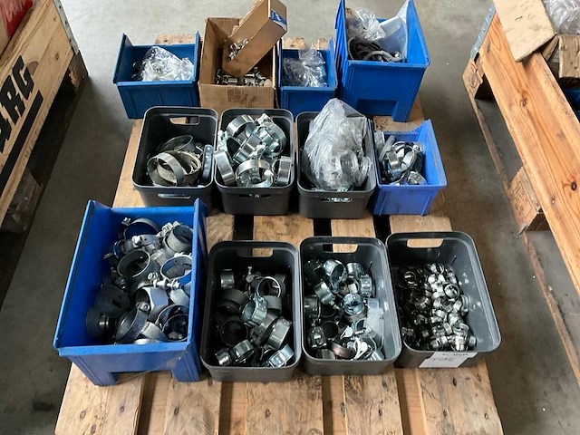 Diverse buisklemmen - afbeelding 1 van  7