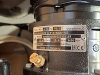 Diverse buizen, afsluiters en klemschalen - afbeelding 4 van  7