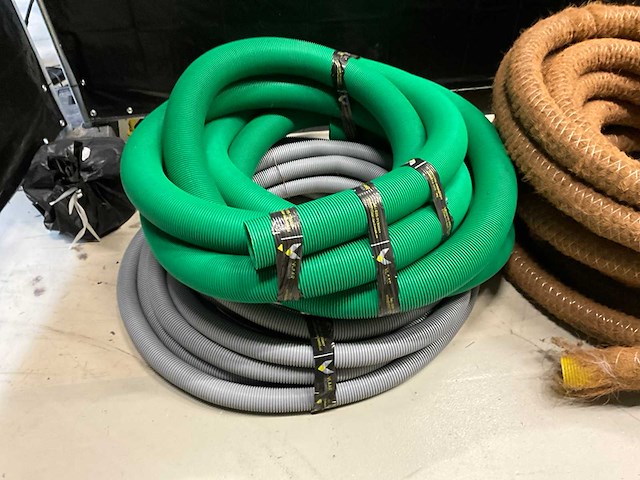 Diverse buizen en leidingen - afbeelding 5 van  6