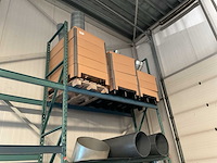 Diverse buizen met bevestingsringen - afbeelding 1 van  8