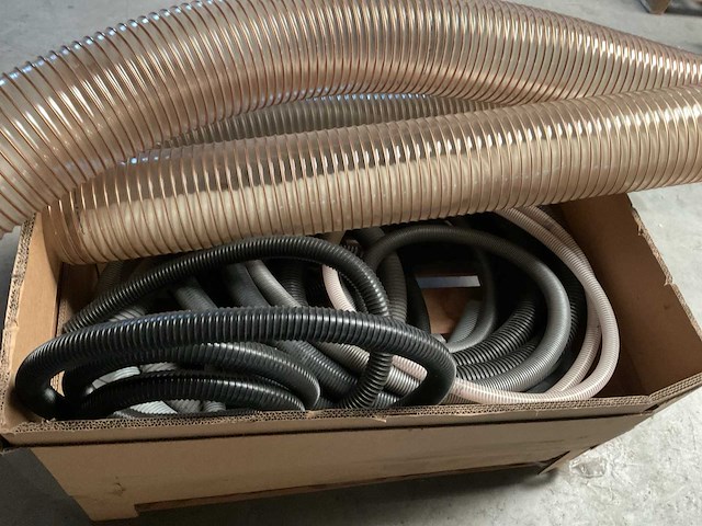 Diverse buizen - afbeelding 1 van  2