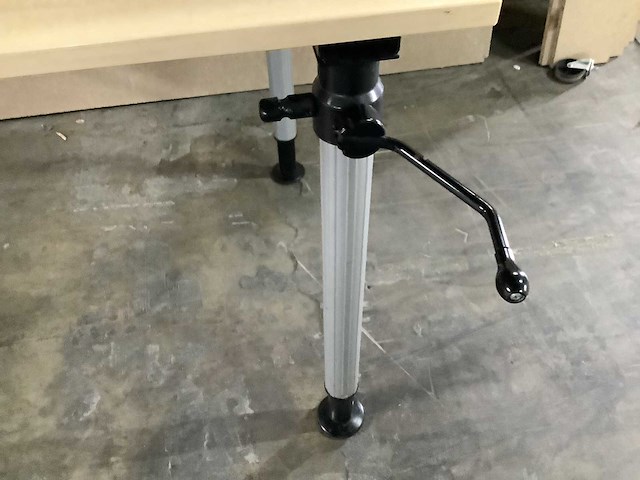 Diverse bureau's - desk (46x) - afbeelding 6 van  35