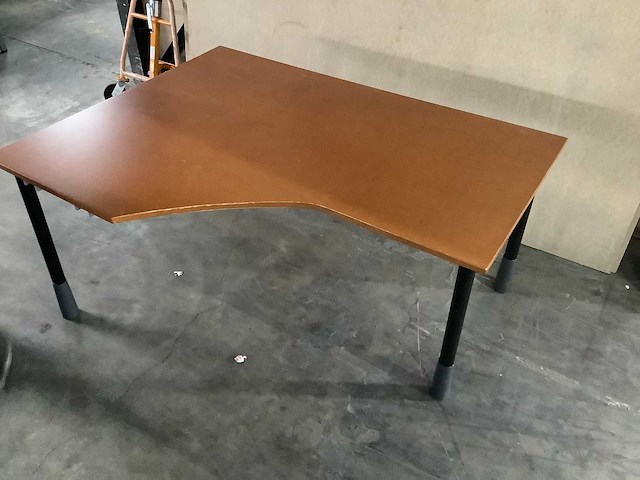 Diverse bureau's - desk (46x) - afbeelding 15 van  35