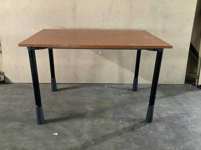 Diverse bureau's - desk (46x) - afbeelding 18 van  35