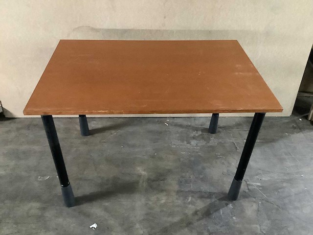 Diverse bureau's - desk (46x) - afbeelding 19 van  35