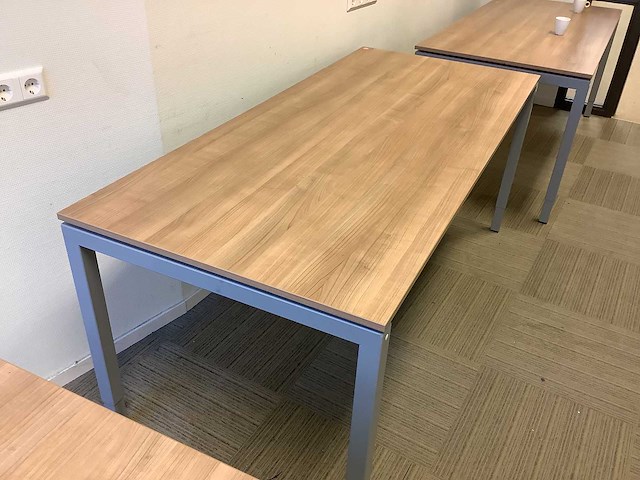 Diverse bureau's - desk (46x) - afbeelding 31 van  35