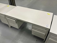 Diverse bureau’s (7x) - afbeelding 4 van  8