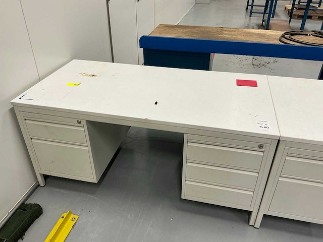 Diverse bureau’s (7x) - afbeelding 8 van  8