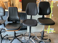 Diverse bureaustoel hoog model (5x) - afbeelding 4 van  5