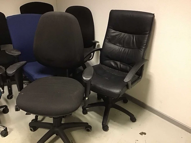 Diverse bureaustoelen (8x) - afbeelding 2 van  3
