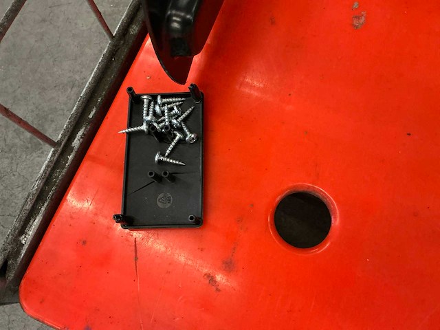 Diverse bureautafels - afbeelding 10 van  13