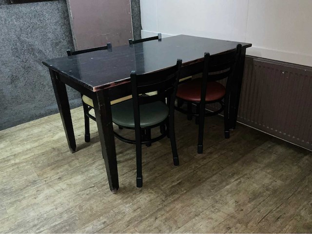 Diverse cafetafel en stoelen - afbeelding 3 van  6