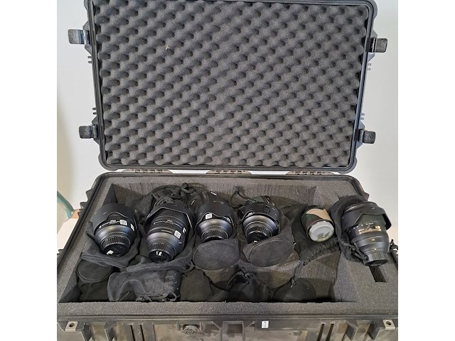 Diverse camera lenzen in koffer - afbeelding 1 van  14