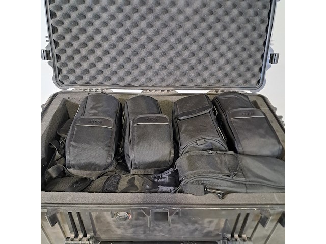 Diverse camera lenzen in koffer - afbeelding 4 van  12