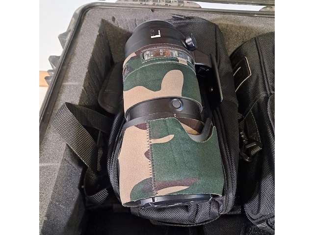 Diverse camera lenzen in koffer - afbeelding 5 van  12