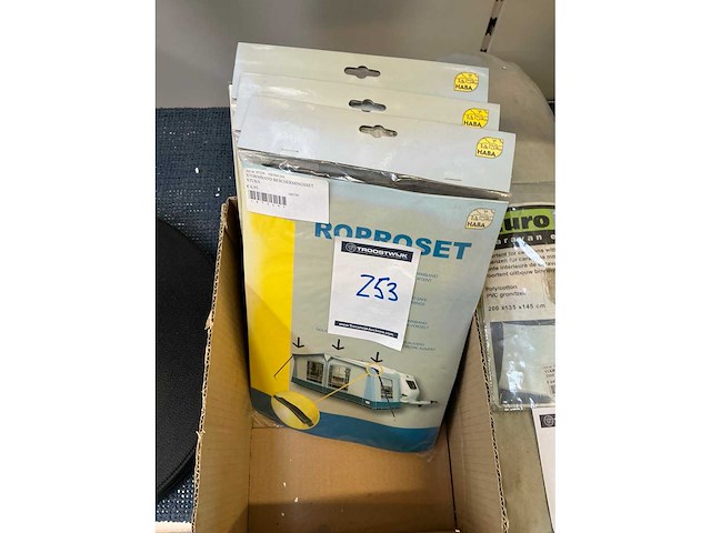 Diverse caravan voortent toebehoren - afbeelding 2 van  5