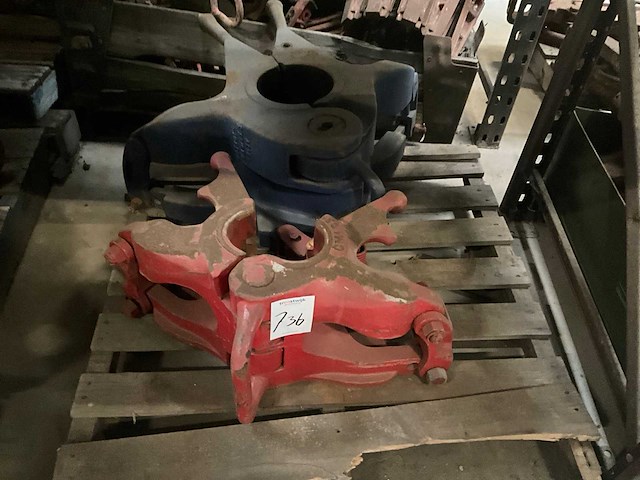 Diverse casing-/drill pipe elevators - afbeelding 2 van  5