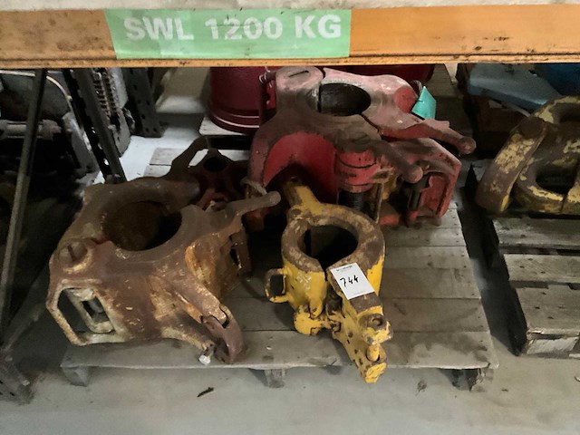 Diverse casing-/drill pipe elevators - afbeelding 1 van  7