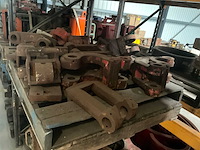 Diverse casing-/drill pipe elevators - afbeelding 7 van  7