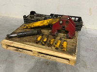 Diverse cilinders en tractor hulpstukken - afbeelding 2 van  6