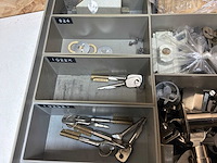 Diverse cilinders met bijbehorende sleutels - afbeelding 14 van  15