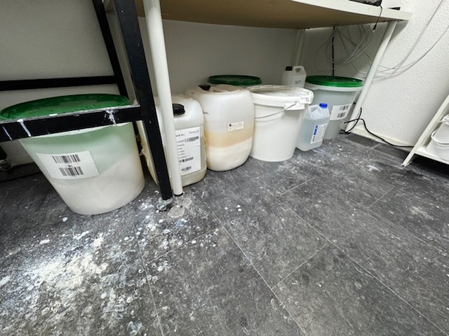 Diverse coatings en grondstoffen - afbeelding 1 van  5