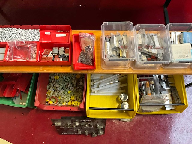 Diverse cockpit electronica - afbeelding 7 van  8