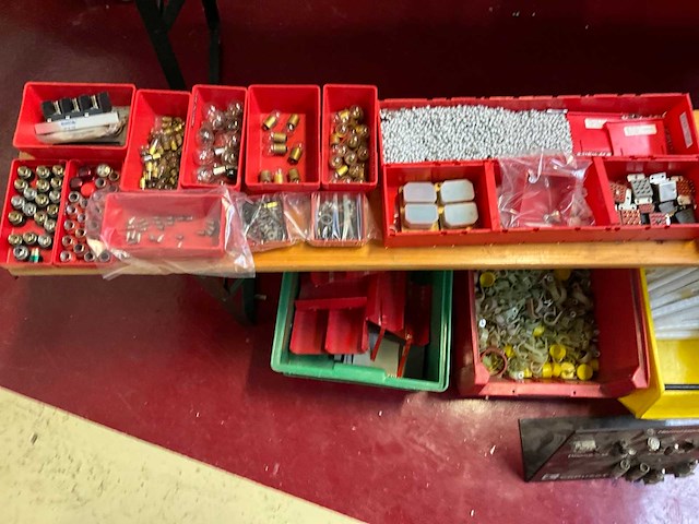 Diverse cockpit electronica - afbeelding 8 van  8