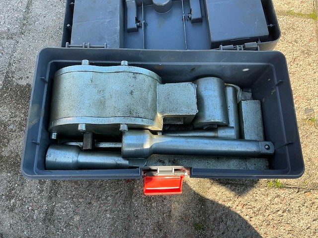 Diverse compressor onderdelen en gereedschap, folie - afbeelding 9 van  10