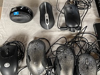 Diverse computer benodigdheden nieuw en gebruikt - afbeelding 1 van  12