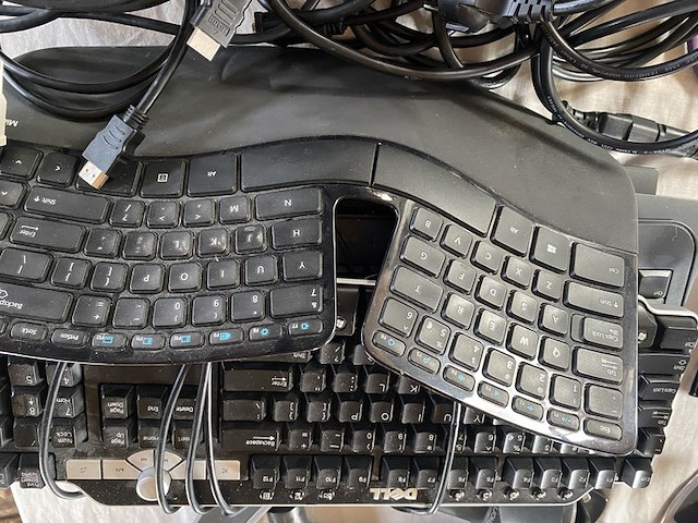 Diverse computer benodigdheden nieuw en gebruikt - afbeelding 12 van  12