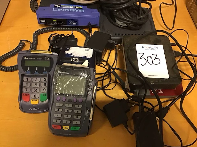 Diverse computer benodigheden - afbeelding 3 van  4