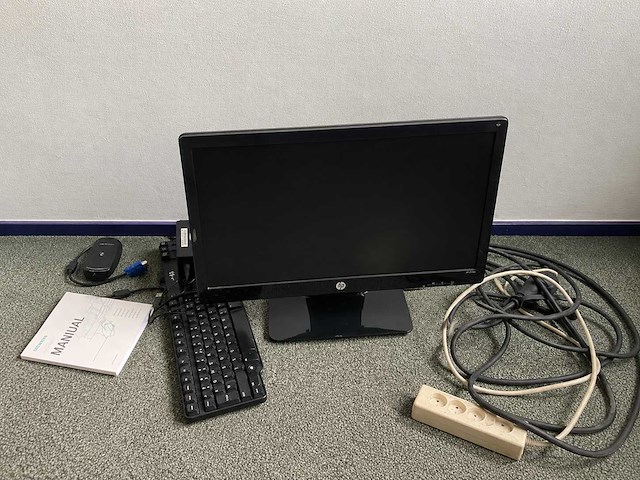 Diverse computer en kantoor onderdelen - afbeelding 1 van  5