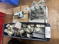 Diverse connectoren - afbeelding 2 van  2