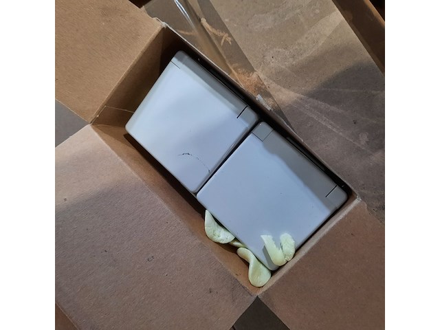 Diverse contactdozen - afbeelding 3 van  7