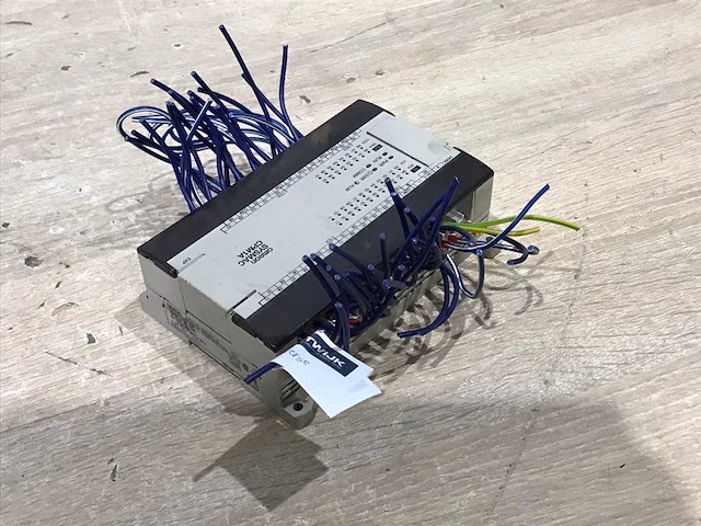 Diverse controllers - afbeelding 8 van  9