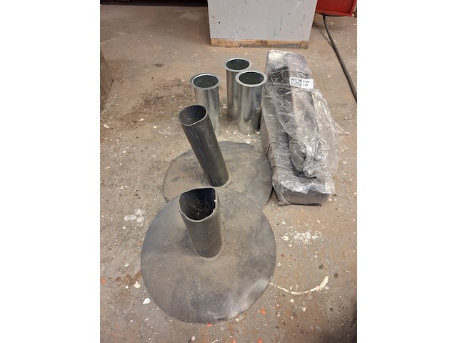 Diverse dakbenodigdheden - afbeelding 1 van  2