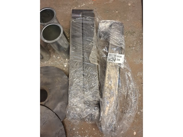 Diverse dakbenodigdheden - afbeelding 2 van  2