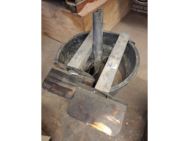 Diverse dakbenodigdheden - afbeelding 1 van  2