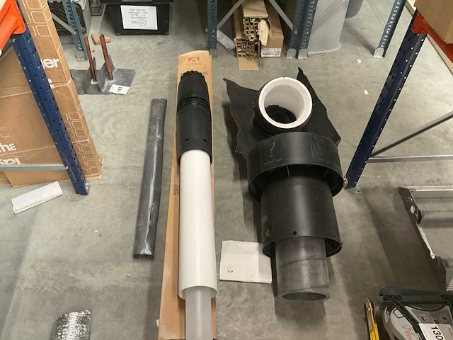 Diverse dakdoorvoeren (3x) - afbeelding 1 van  5