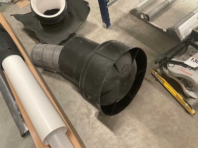 Diverse dakdoorvoeren (3x) - afbeelding 3 van  5