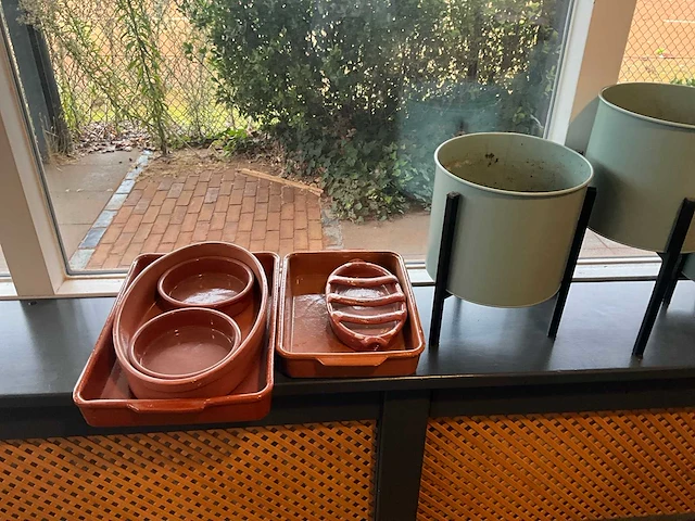 Diverse decoratie en klokken - afbeelding 2 van  4