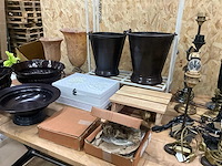 Diverse decoratiematerialen en lampen - afbeelding 1 van  6
