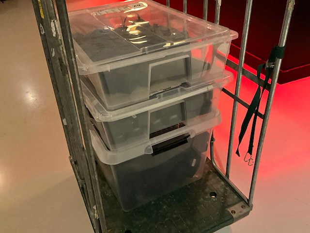 Diverse defecte vr sets en onderdelen - afbeelding 5 van  7