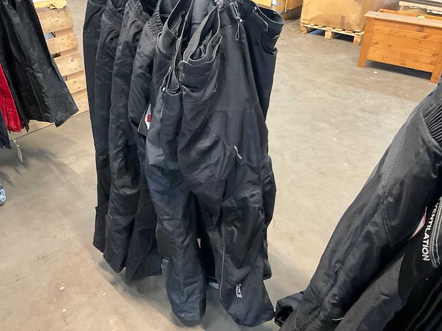 Diverse defender, ixs, cypro, büse, mqp motorbroeken (27x) - afbeelding 7 van  20