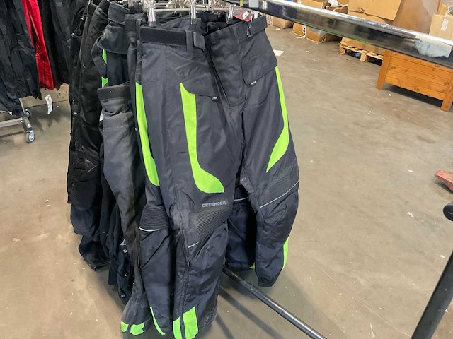 Diverse defender, ixs, cypro, büse, mqp motorbroeken (27x) - afbeelding 12 van  20