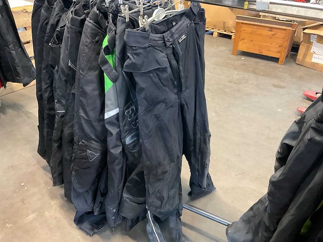 Diverse defender, ixs, cypro, büse, mqp motorbroeken (27x) - afbeelding 14 van  20
