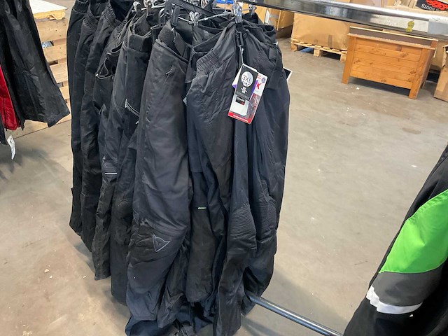 Diverse defender, ixs, cypro, büse, mqp motorbroeken (27x) - afbeelding 18 van  20